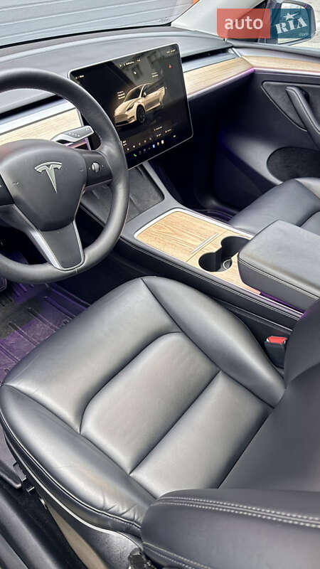 Позашляховик / Кросовер Tesla Model Y 2023 в Броварах фото 22 Позашляховик / Кросовер Tesla Model Y 2023 в Броварах