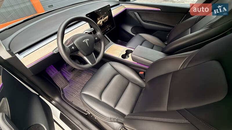 Позашляховик / Кросовер Tesla Model Y 2023 в Броварах фото 21 Позашляховик / Кросовер Tesla Model Y 2023 в Броварах