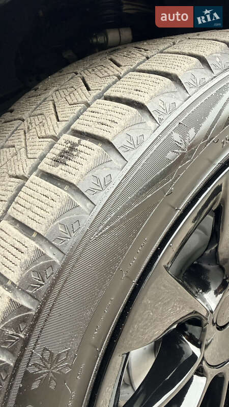 Позашляховик / Кросовер Tesla Model Y 2023 в Броварах фото 30 Позашляховик / Кросовер Tesla Model Y 2023 в Броварах