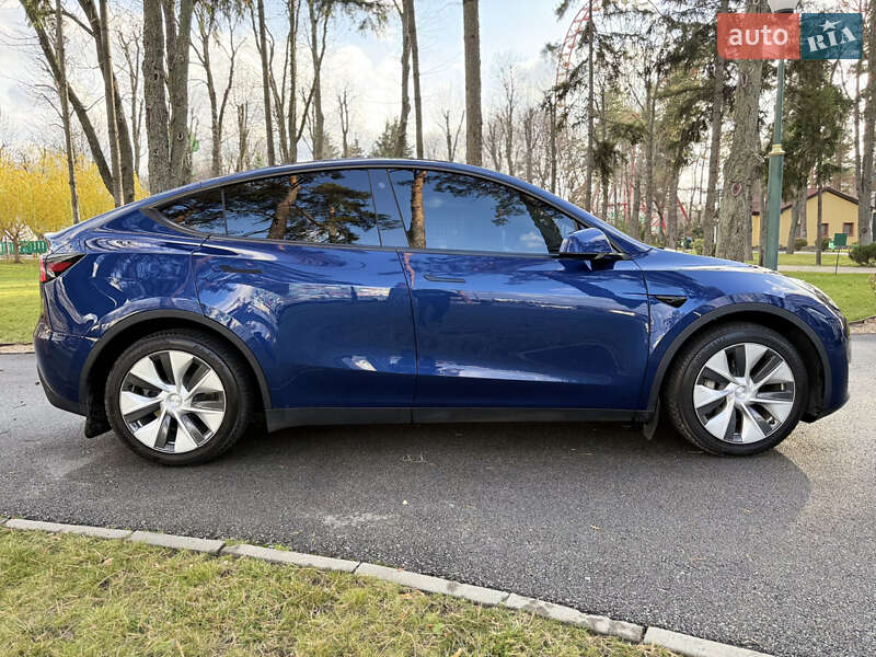 Внедорожник / Кроссовер Tesla Model Y 2023 в Харькове