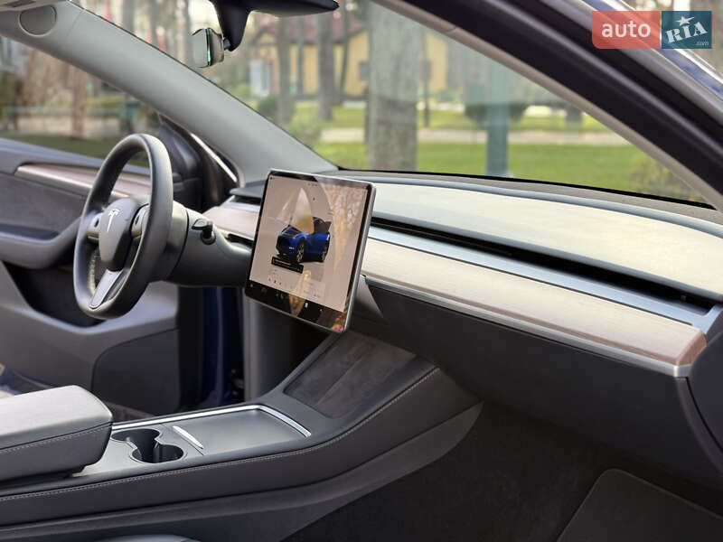 Внедорожник / Кроссовер Tesla Model Y 2023 в Харькове