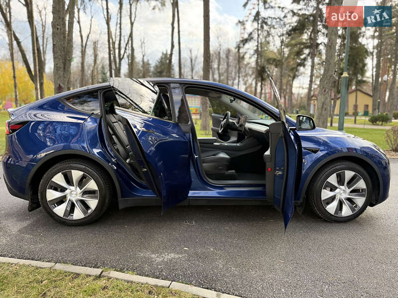 Внедорожник / Кроссовер Tesla Model Y 2023 в Харькове