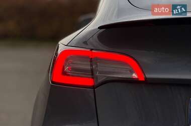 Внедорожник / Кроссовер Tesla Model Y 2023 в Кривом Роге