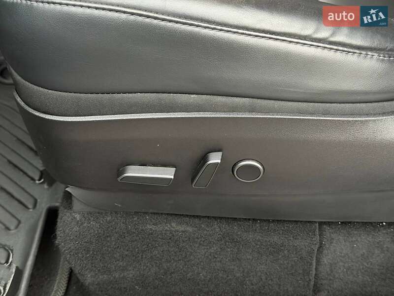 Внедорожник / Кроссовер Tesla Model Y 2023 в Кривом Роге