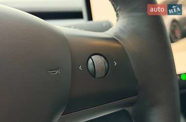 Внедорожник / Кроссовер Tesla Model Y 2023 в Кривом Роге