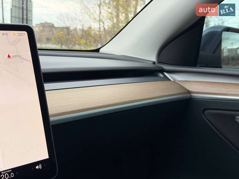 Внедорожник / Кроссовер Tesla Model Y 2023 в Кривом Роге