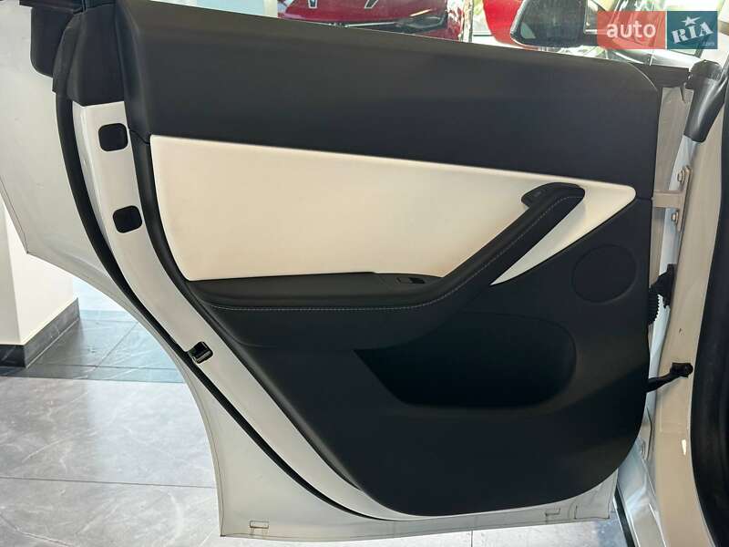 Внедорожник / Кроссовер Tesla Model Y 2021 в Львове фото 20 Внедорожник / Кроссовер Tesla Model Y 2021 в Львове