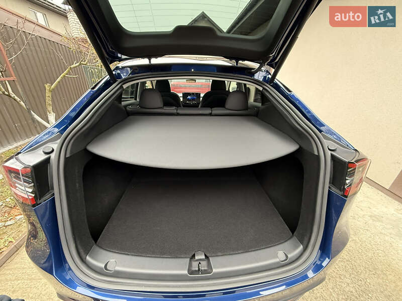 Позашляховик / Кросовер Tesla Model Y 2024 в Бучі