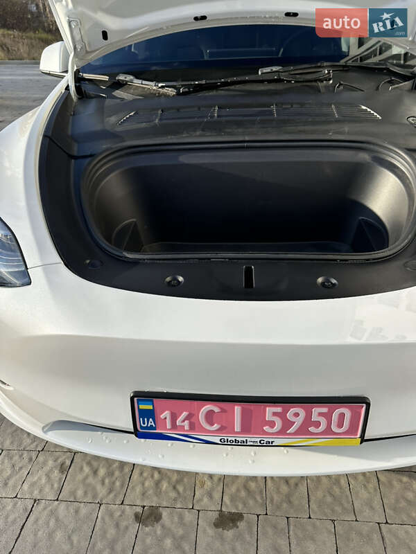 Позашляховик / Кросовер Tesla Model Y 2023 в Львові фото 10 Позашляховик / Кросовер Tesla Model Y 2023 в Львові