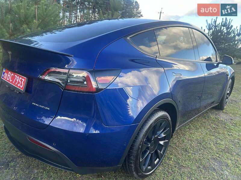 Позашляховик / Кросовер Tesla Model Y 2022 в Рівному