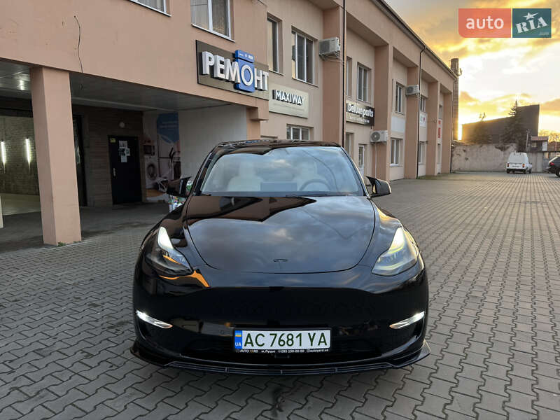 Внедорожник / Кроссовер Tesla Model Y 2020 в Луцке