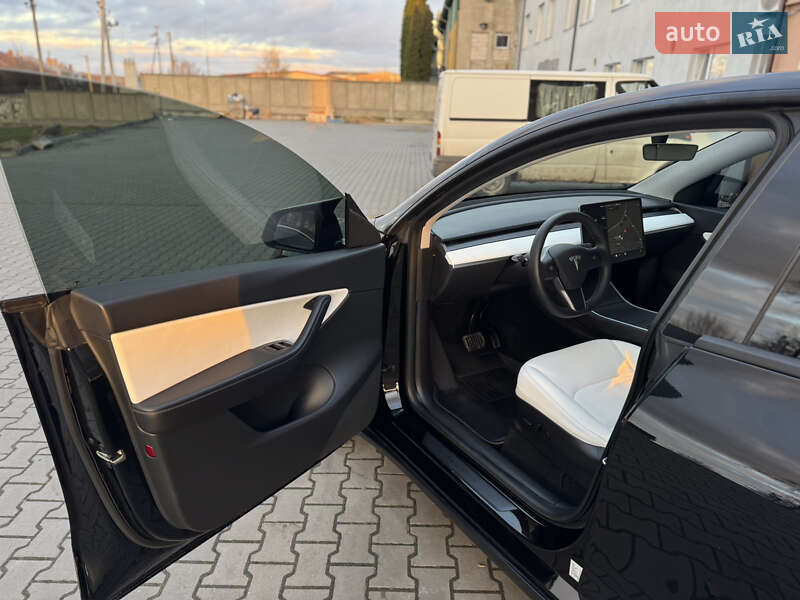 Внедорожник / Кроссовер Tesla Model Y 2020 в Луцке