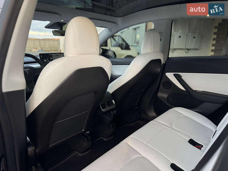 Внедорожник / Кроссовер Tesla Model Y 2020 в Луцке