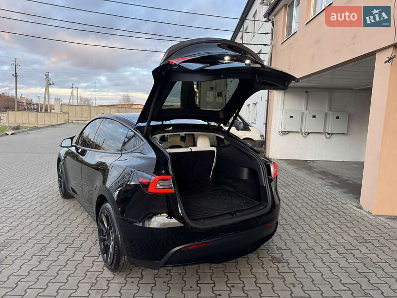 Внедорожник / Кроссовер Tesla Model Y 2020 в Луцке