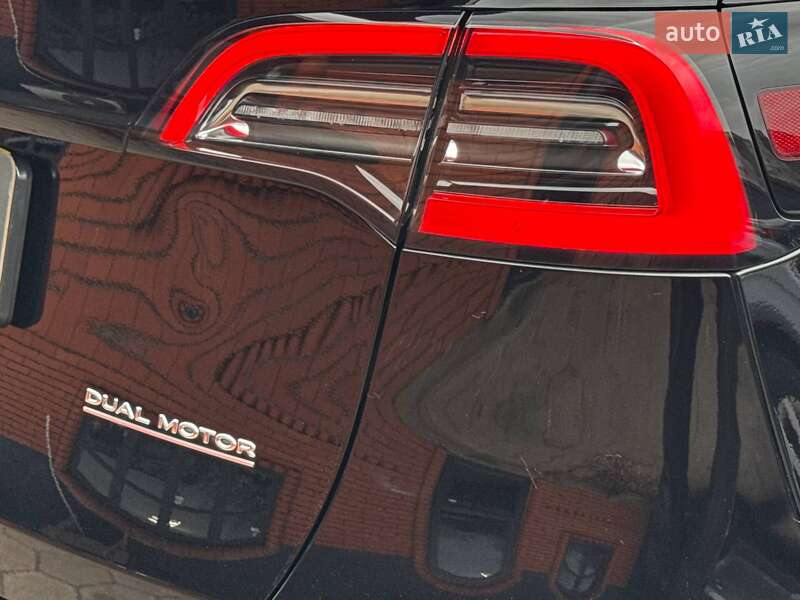 Позашляховик / Кросовер Tesla Model Y 2021 в Миколаєві