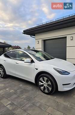 Внедорожник / Кроссовер Tesla Model Y 2023 в Ивано-Франковске