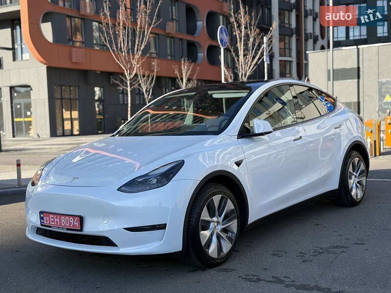 Внедорожник / Кроссовер Tesla Model Y 2023 в Киеве