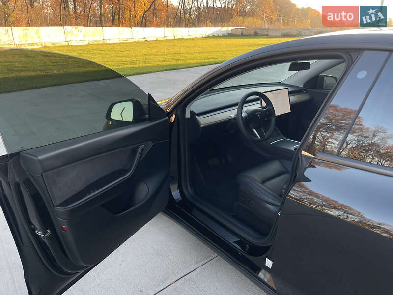 Позашляховик / Кросовер Tesla Model Y 2021 в Луцьку