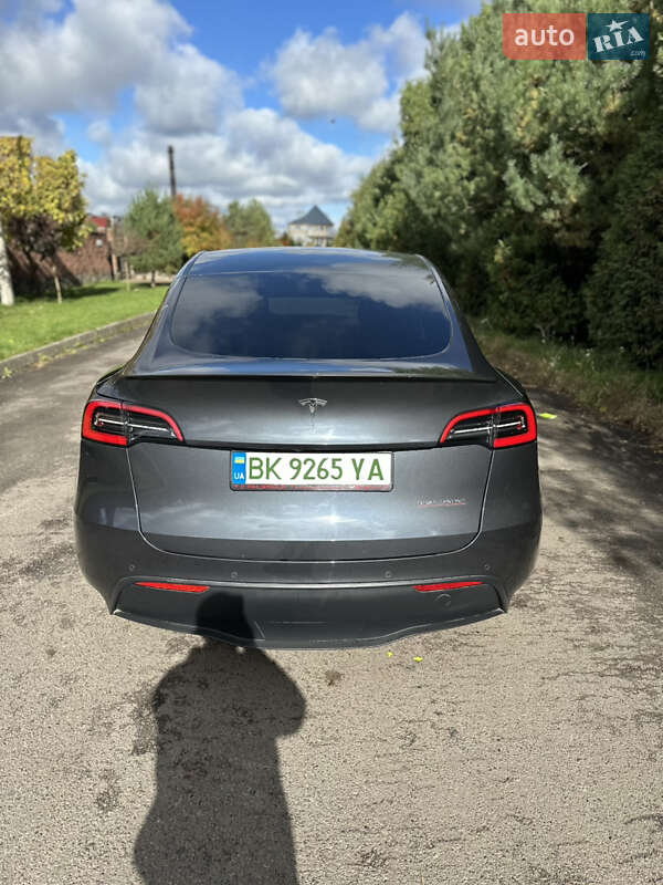 Внедорожник / Кроссовер Tesla Model Y 2020 в Ровно