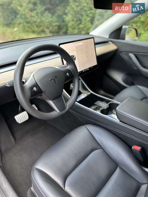 Внедорожник / Кроссовер Tesla Model Y 2020 в Ровно