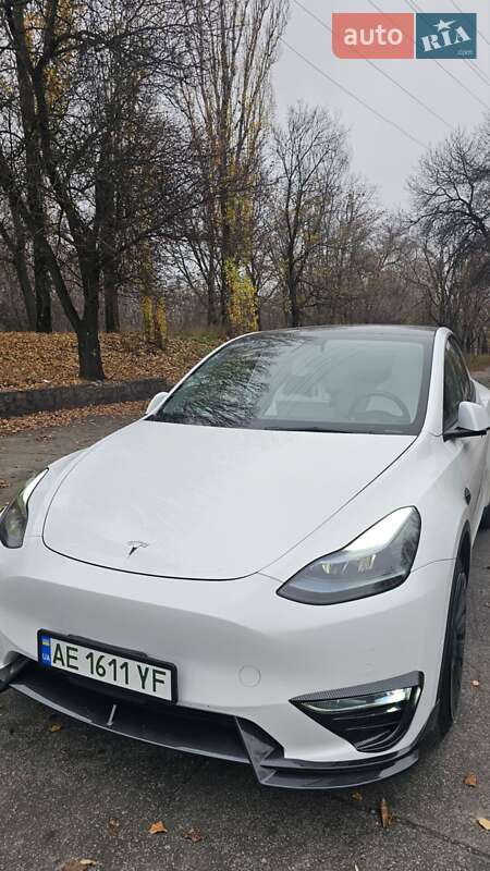 Позашляховик / Кросовер Tesla Model Y 2022 в Кам'янському
