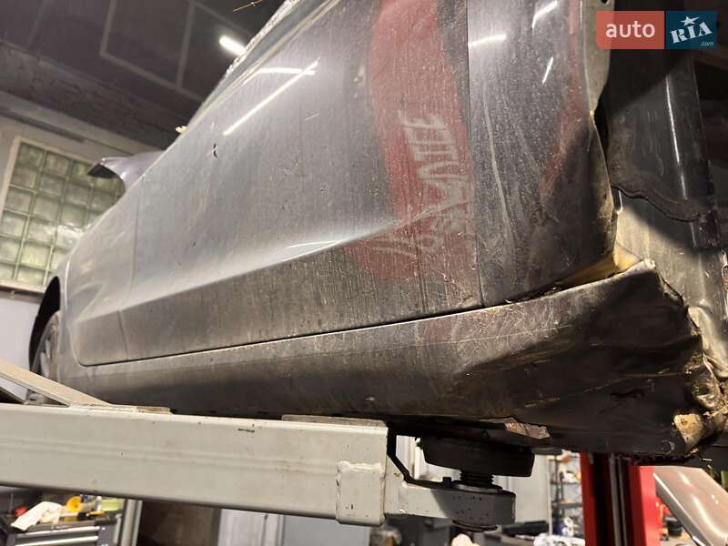 Внедорожник / Кроссовер Tesla Model Y 2024 в Киеве