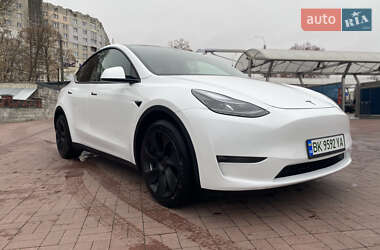 Позашляховик / Кросовер Tesla Model Y 2023 в Рівному