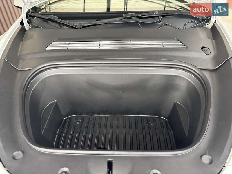 Позашляховик / Кросовер Tesla Model Y 2022 в Харкові