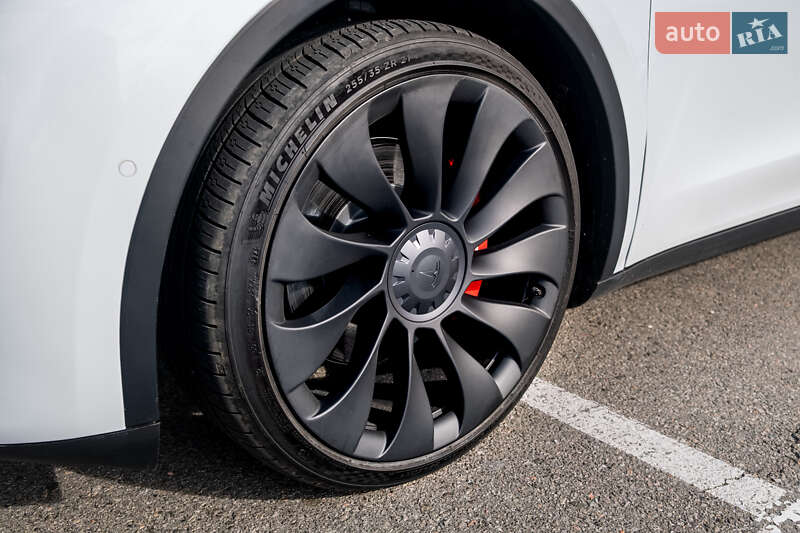 Внедорожник / Кроссовер Tesla Model Y 2022 в Ирпене