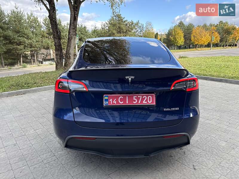 Позашляховик / Кросовер Tesla Model Y 2021 в Львові