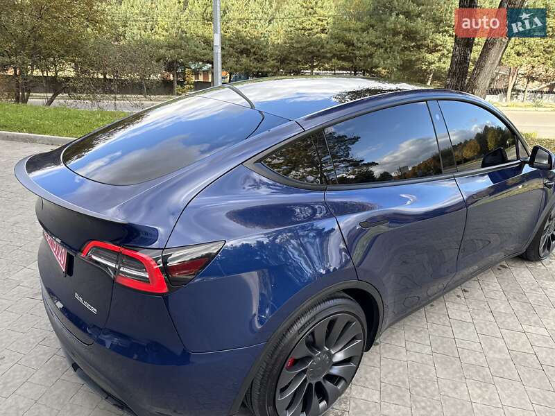 Позашляховик / Кросовер Tesla Model Y 2021 в Львові