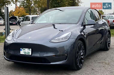 Внедорожник / Кроссовер Tesla Model Y 2023 в Ровно