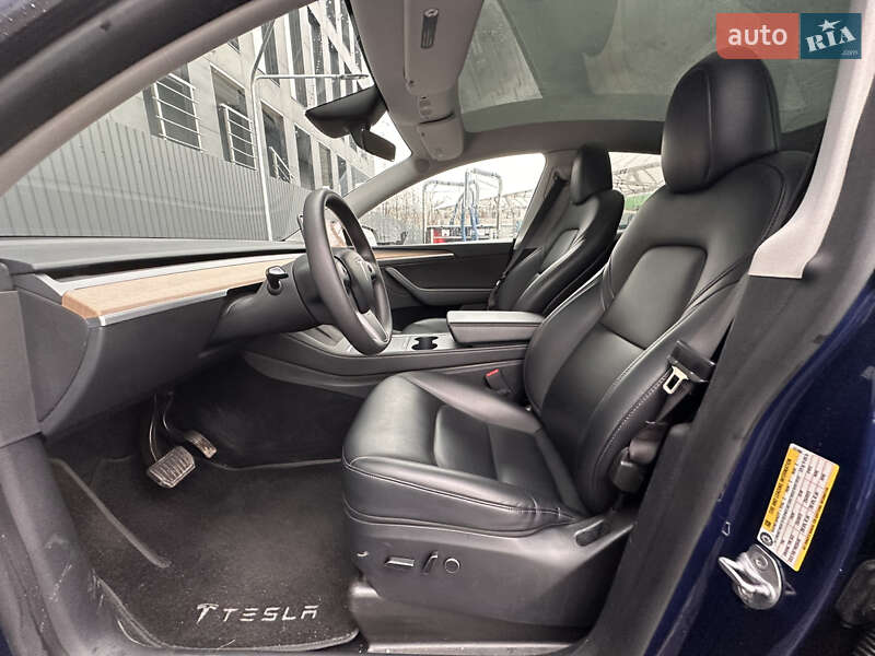 Внедорожник / Кроссовер Tesla Model Y 2023 в Киеве