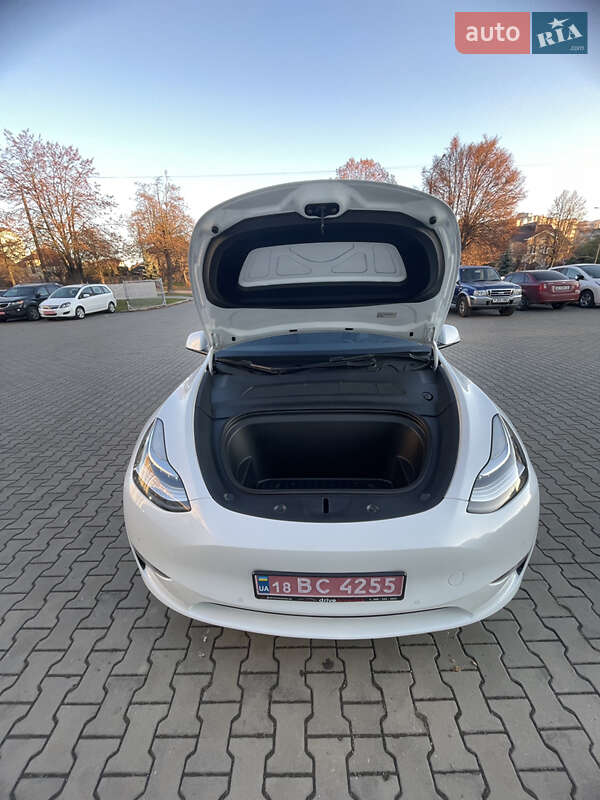 Внедорожник / Кроссовер Tesla Model Y 2022 в Луцке