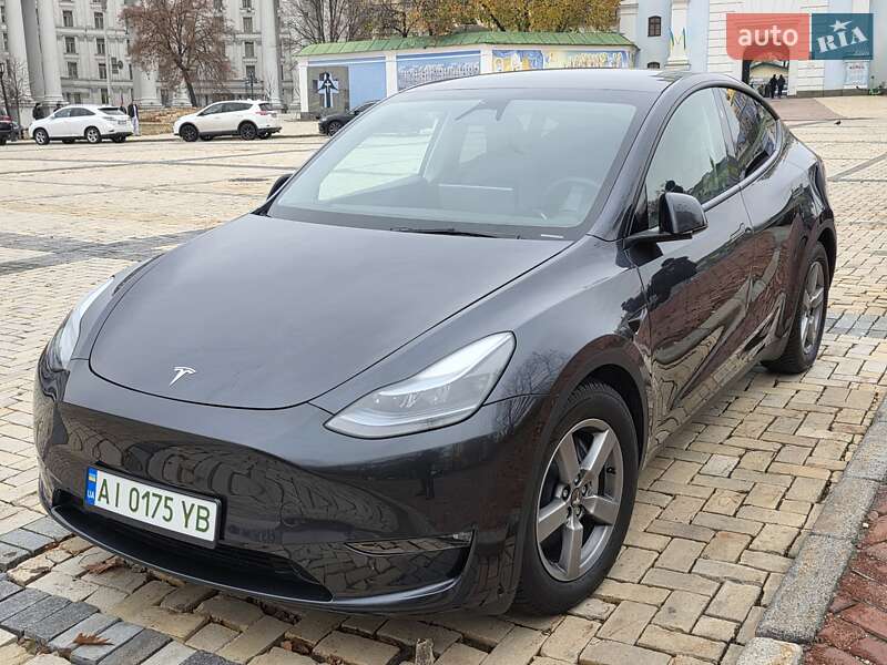 Позашляховик / Кросовер Tesla Model Y 2024 в Києві