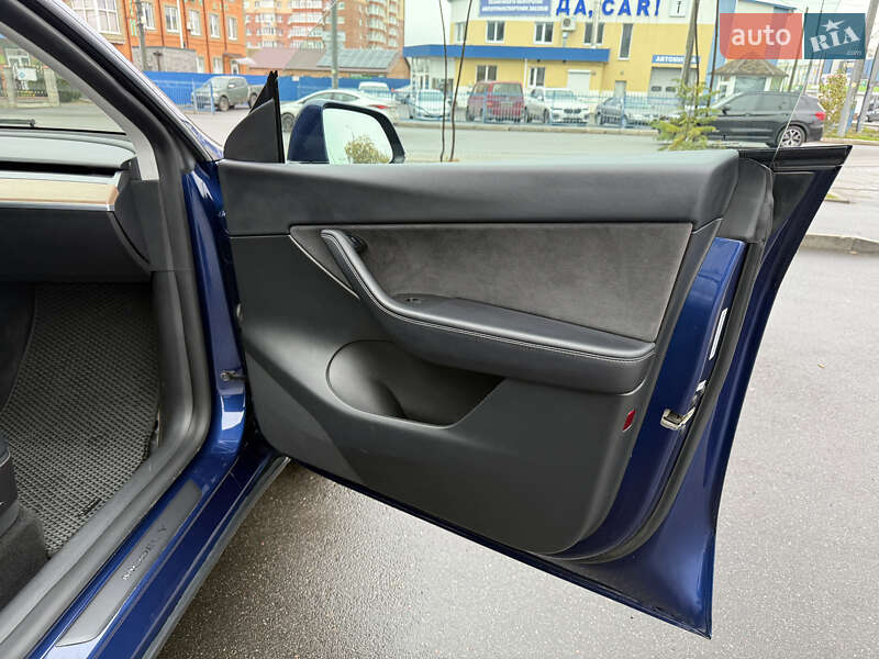 Внедорожник / Кроссовер Tesla Model Y 2022 в Виннице