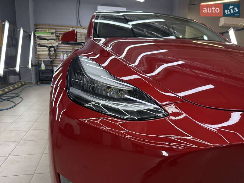 Внедорожник / Кроссовер Tesla Model Y 2022 в Киеве