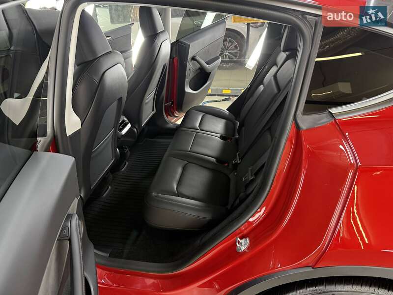 Внедорожник / Кроссовер Tesla Model Y 2022 в Киеве