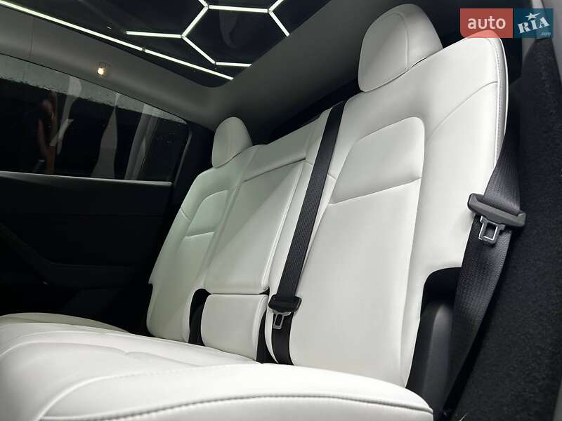 Внедорожник / Кроссовер Tesla Model Y 2023 в Черновцах фото 11 Внедорожник / Кроссовер Tesla Model Y 2023 в Черновцах