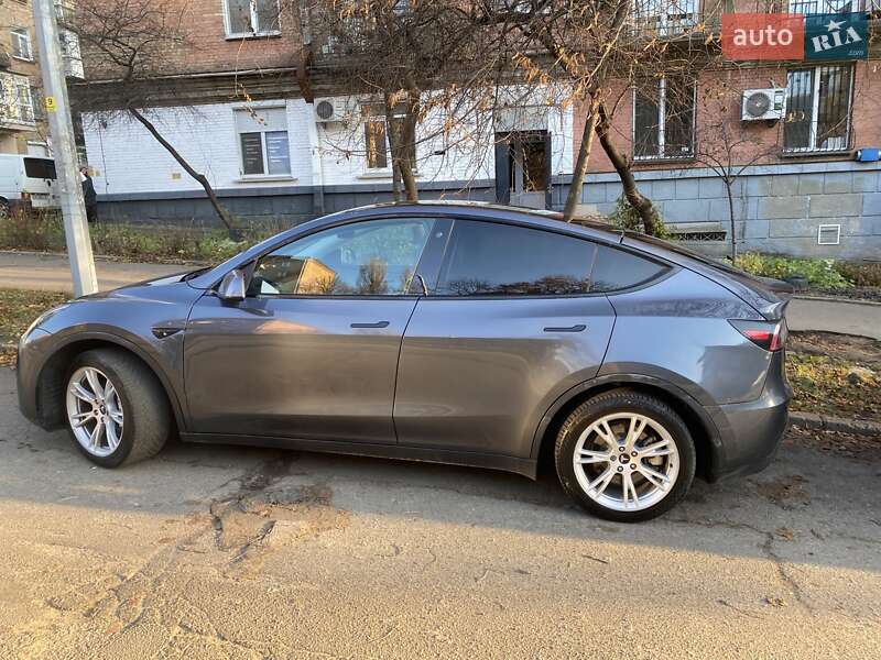 Позашляховик / Кросовер Tesla Model Y 2020 в Києві