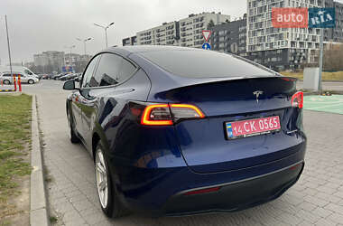 Внедорожник / Кроссовер Tesla Model Y 2023 в Львове