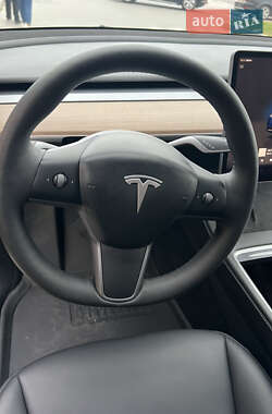 Внедорожник / Кроссовер Tesla Model Y 2023 в Львове