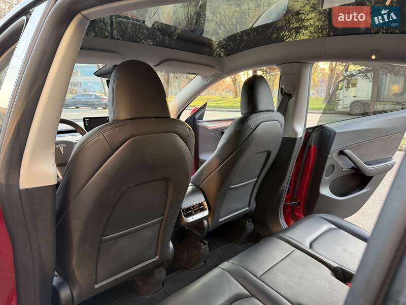 Позашляховик / Кросовер Tesla Model Y 2023 в Дніпрі фото 13 Позашляховик / Кросовер Tesla Model Y 2023 в Дніпрі