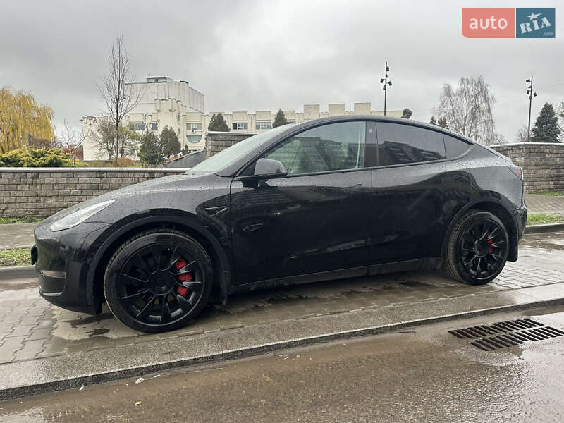 Tesla Model Y 2021