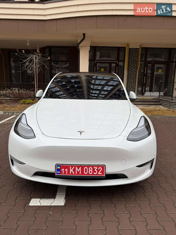Внедорожник / Кроссовер Tesla Model Y 2024 в Киеве