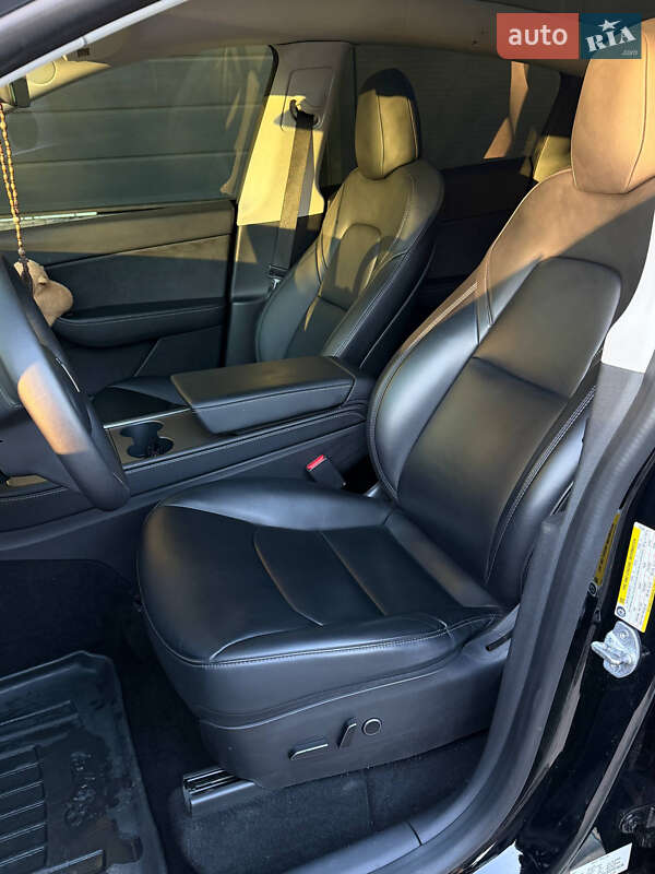 Позашляховик / Кросовер Tesla Model Y 2021 в Ужгороді фото 8 Позашляховик / Кросовер Tesla Model Y 2021 в Ужгороді