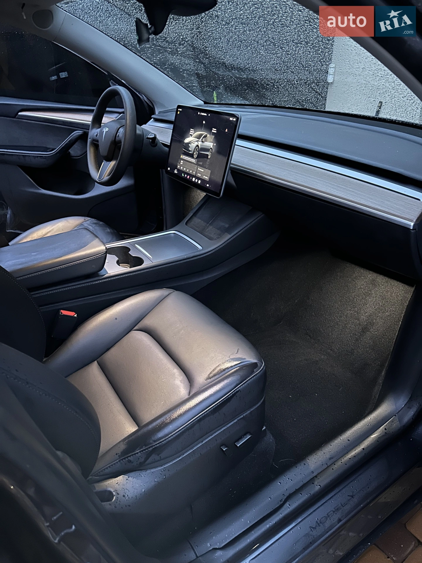 2024 Tesla Model Y - мініатюра 8