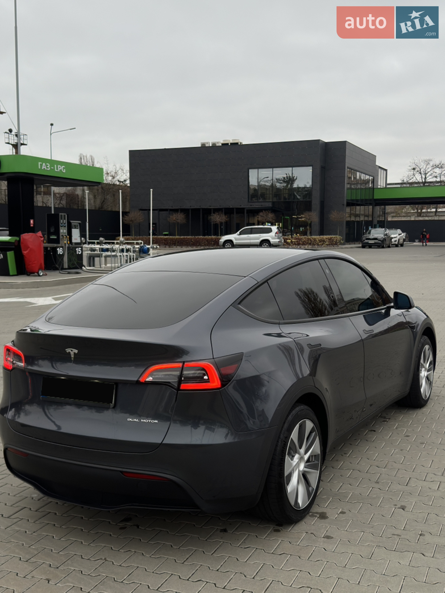 2022 Tesla Model Y - мініатюра 8