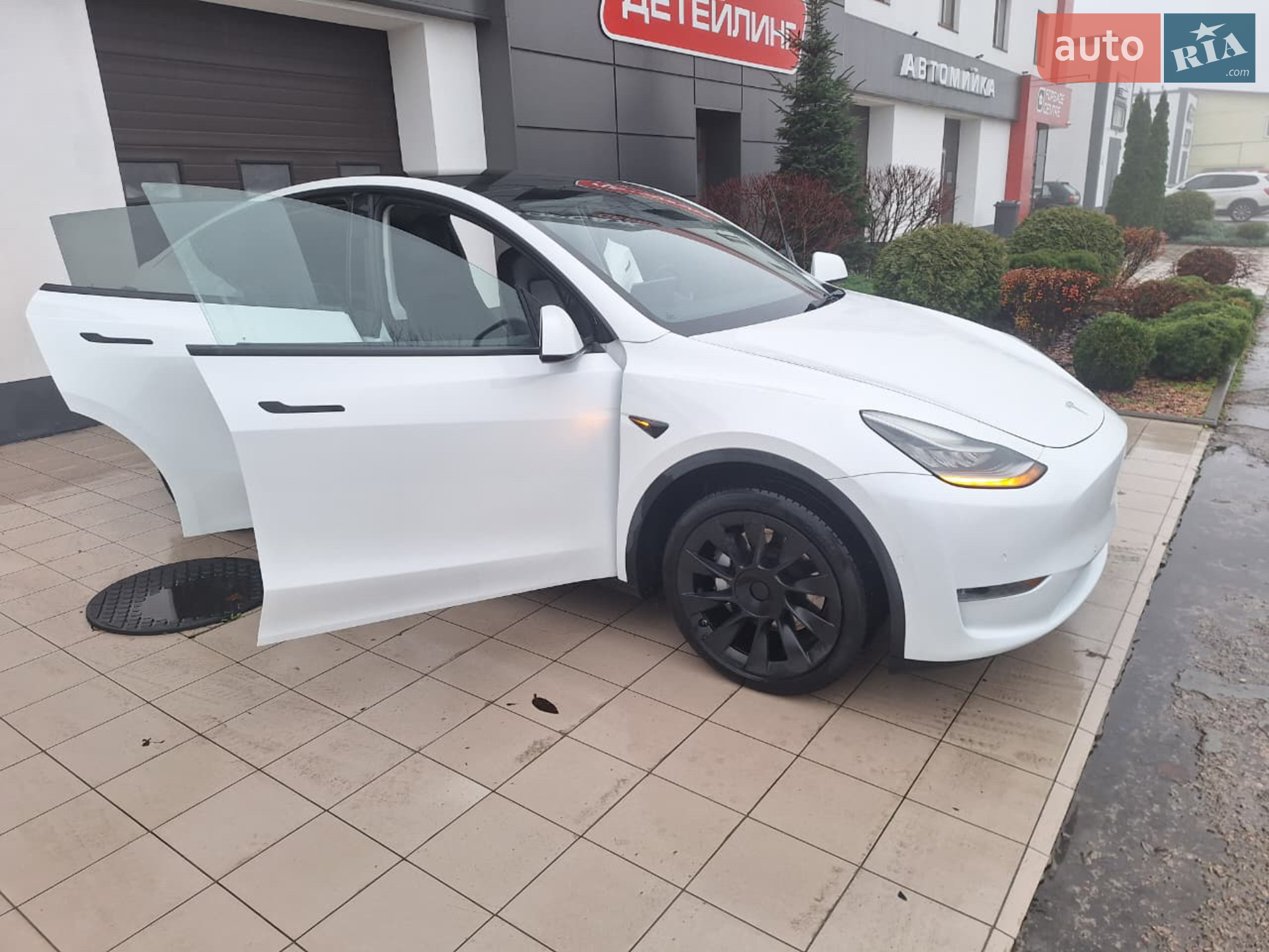 2021 Tesla Model Y - мініатюра 4