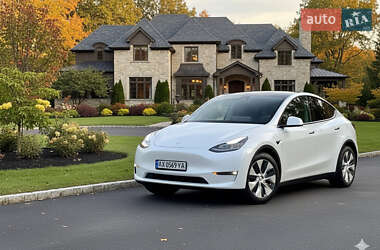 Внедорожник / Кроссовер Tesla Model Y 2020 в Киеве